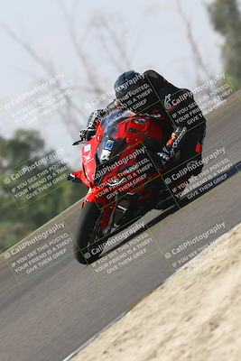 media/Sep-20-2025-TrackDaz (Sat) [[27f0cde673]]/B Group/1120am (Turn 2)/